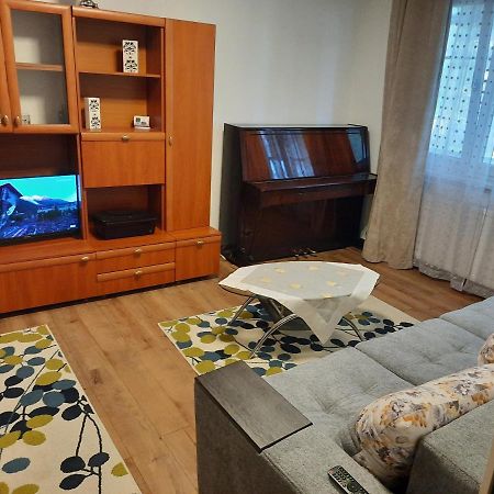 Apartament Zona Centrala Apartment Hunedoara Ngoại thất bức ảnh